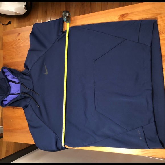 Nike Performance Pullover - Picture 4 of 5